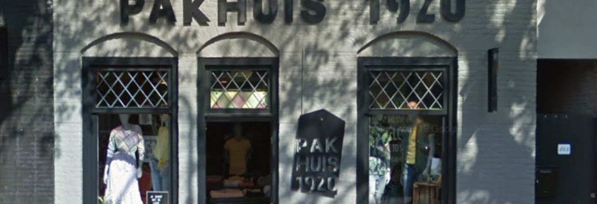 PAKHUIS 1920